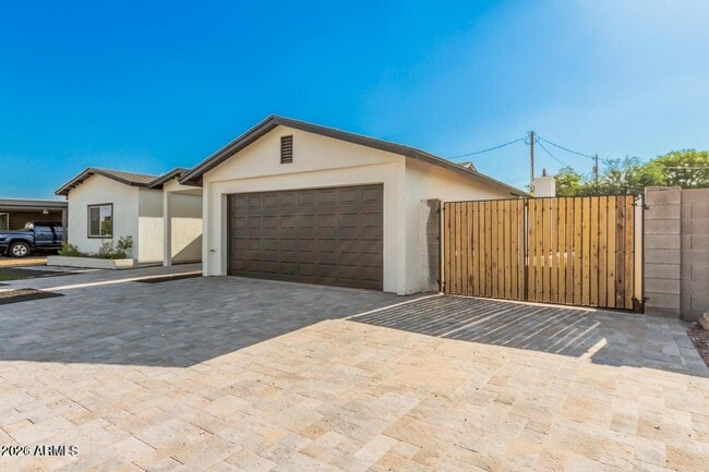 Photo - 2220 N 66th St