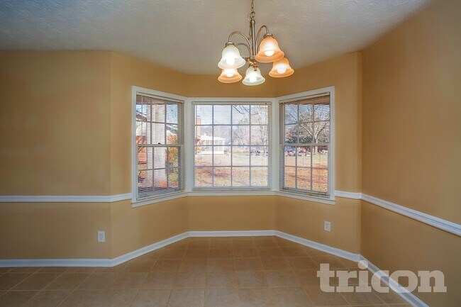 Photo - 1631 Quail Run SW