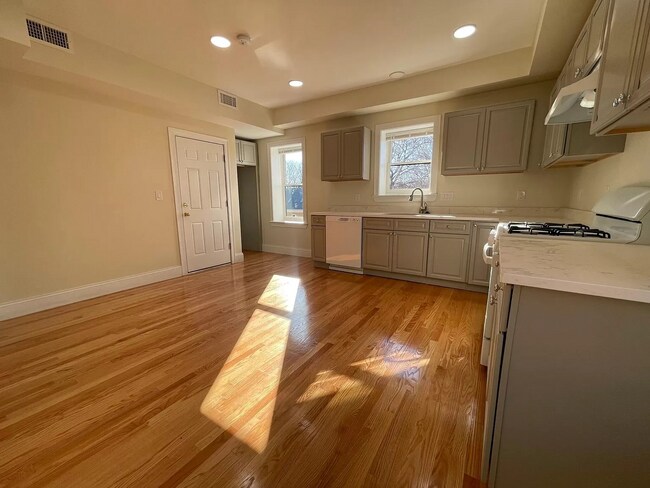 Photo - 2028 Massachusetts Ave Unit 4