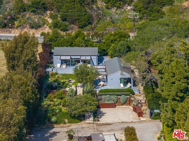 28036 Sea Ln Dr