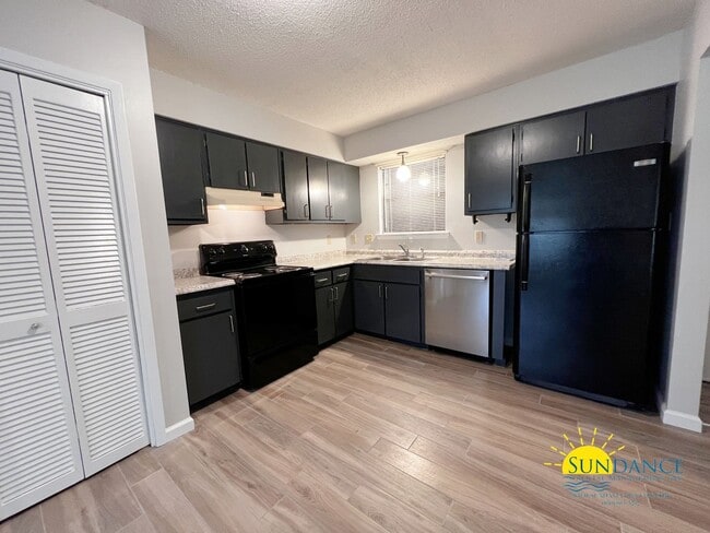 Photo - Move-in ready 2 Story Townhouse in Crestview!