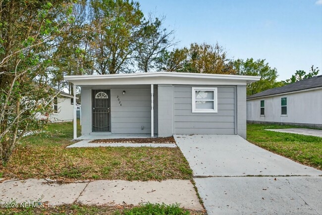 Photo - 2028 Hartridge St