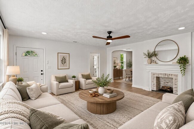 Photo - 2020 Kennedy Dr