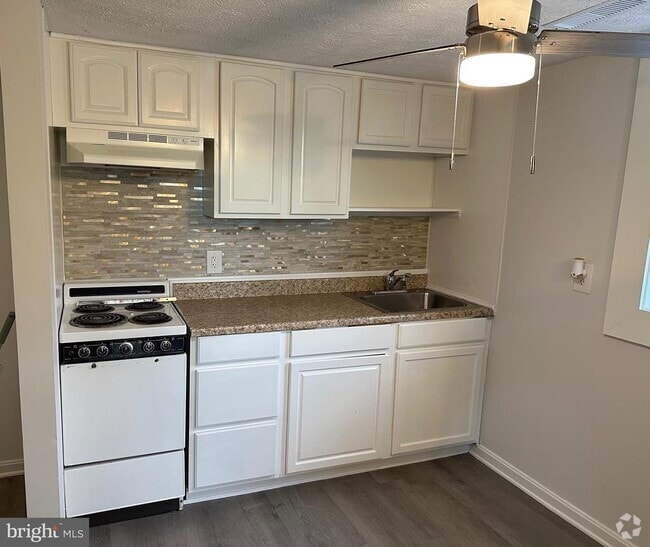 Building Photo - 25580 Three Notch Rd Rental