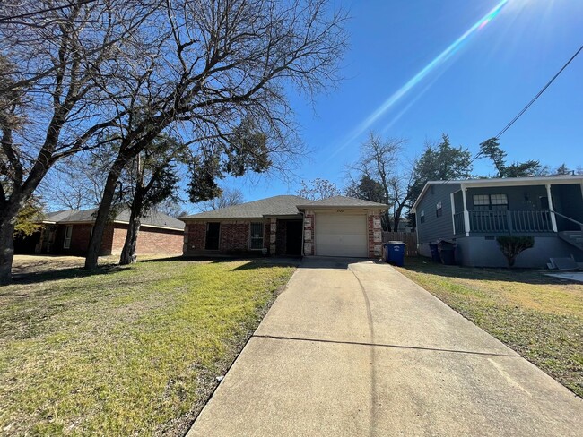 Photo - Dallas home over 1200 sqft!