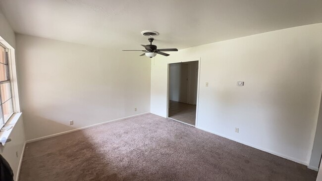 Photo - Upgraded 4 bedroom 2.5 bathroom house!  HO...