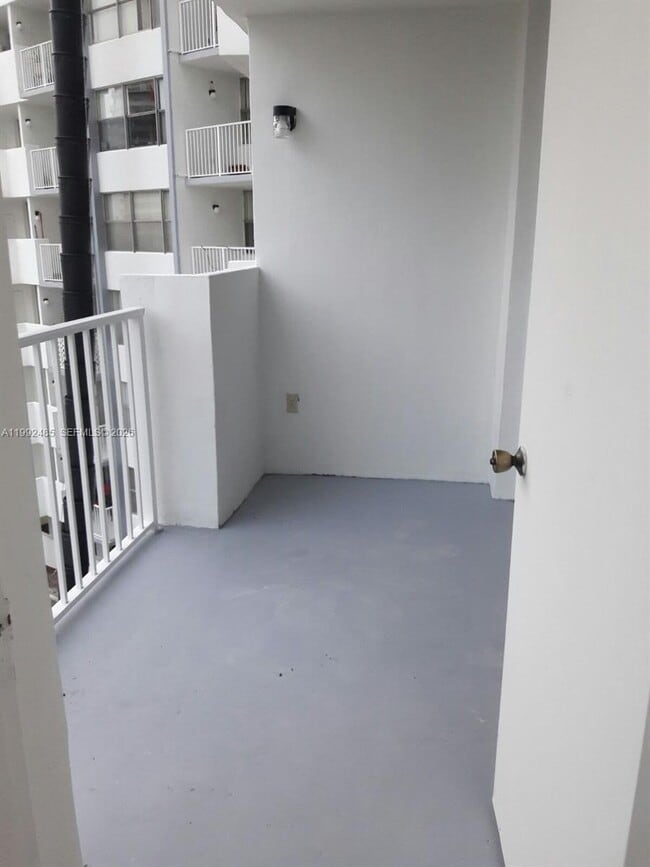 Photo - 1200 NE Miami Gardens Dr Unit 504W