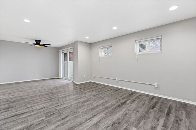 Photo - Courtyard Apartments