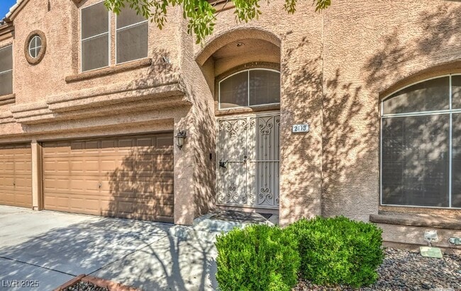 Building Photo - 2113 N Cedar Hills St Rental