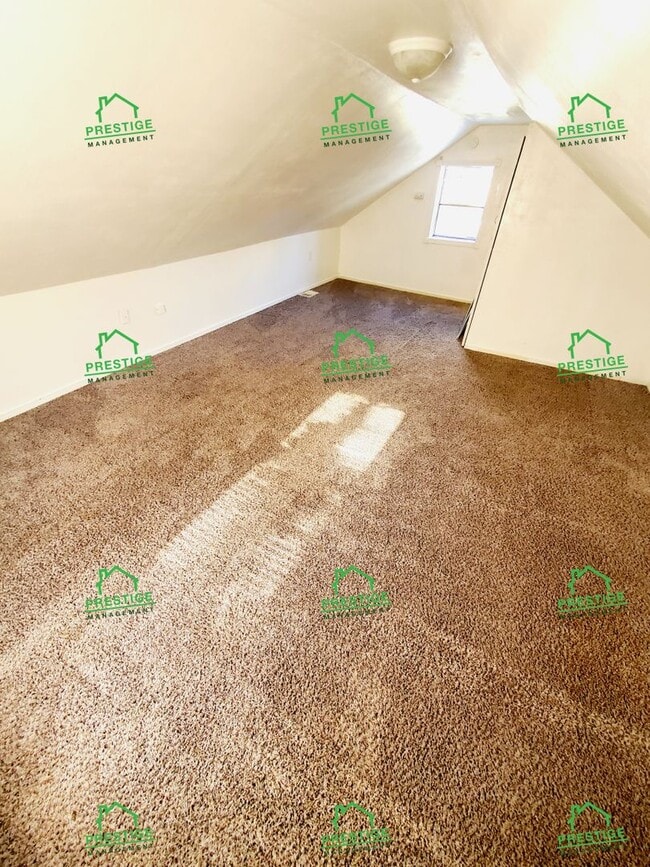 Photo - 3 Bedroom 1.5 Bath Home In Portage