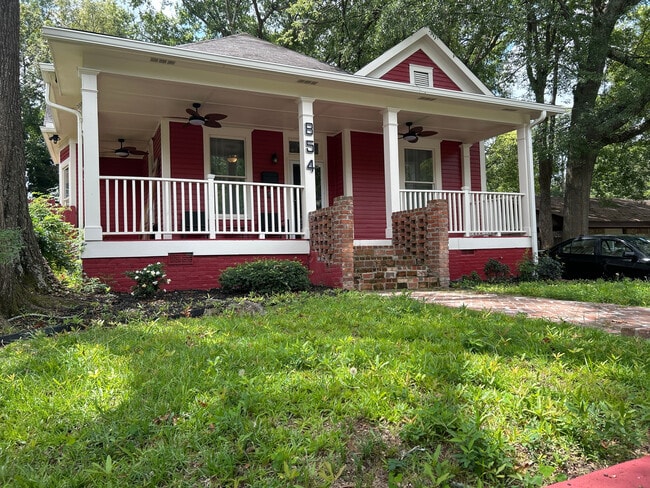 Room in House on Beecher St SW