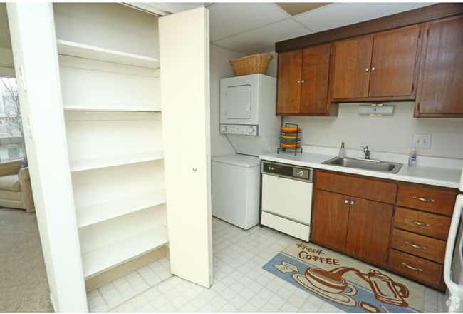 Clover Tree Apartments