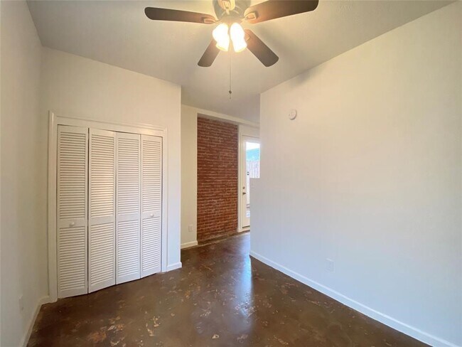 Photo - 1112 Lawrence St Unidad 7