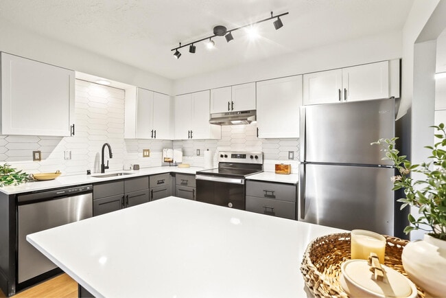 Silver Oak Apartments apartments — community photo