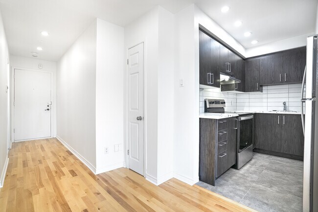 Photo - 6161 Boulevard LaSalle