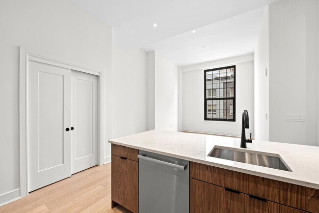 38 Jackson St Unit 315