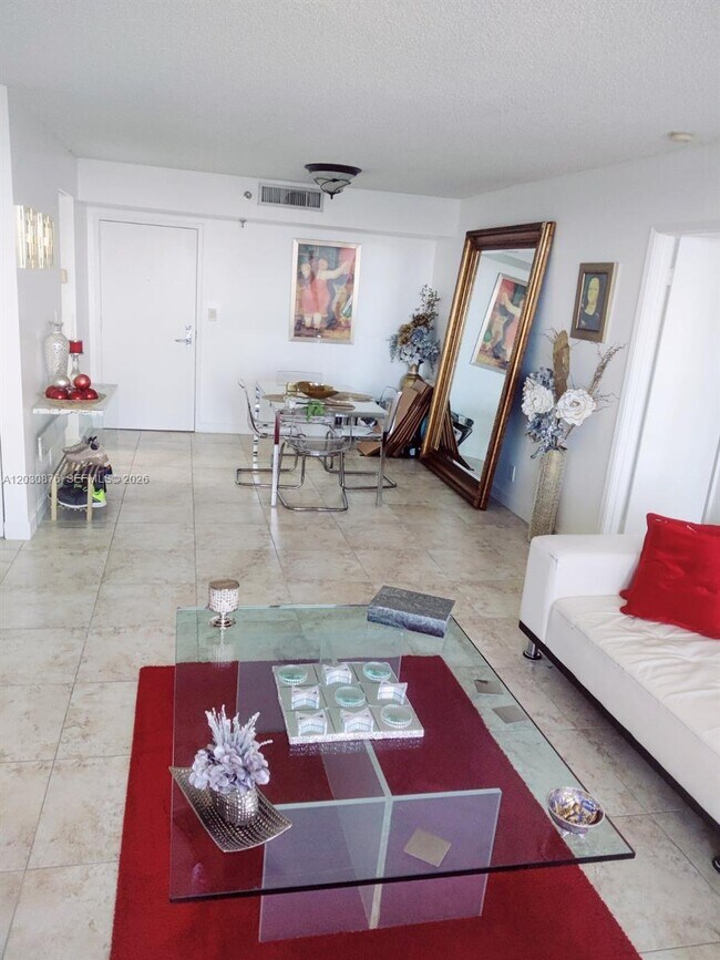 Photo - 3300 NE 192 St Unidad 1811