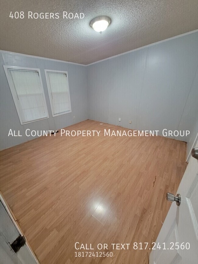 Photo - 408 Rogers Rd