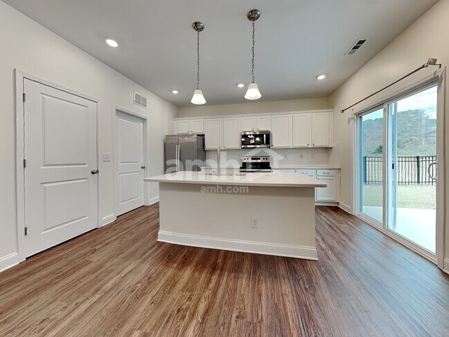 Photo - 3204 Brierhill Rd