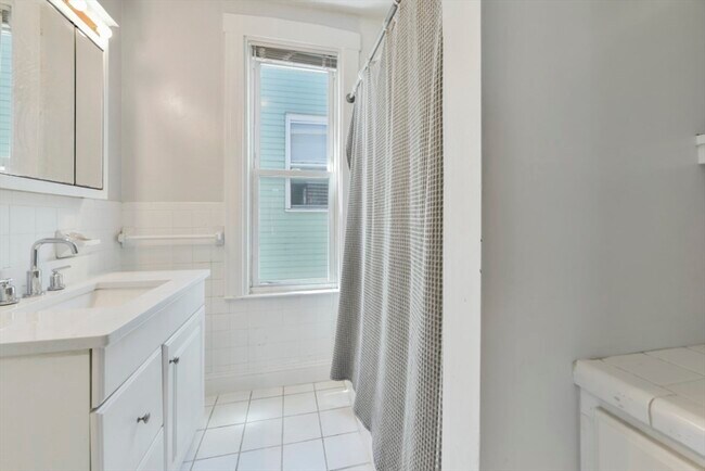 Photo - 34-36 Boston St Unit 3