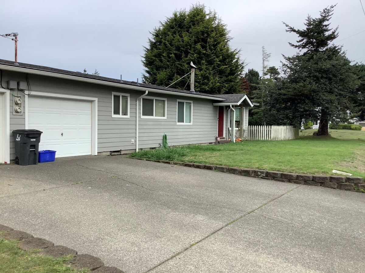 Photo - 0403 - Lewis Duplex Unit 2130