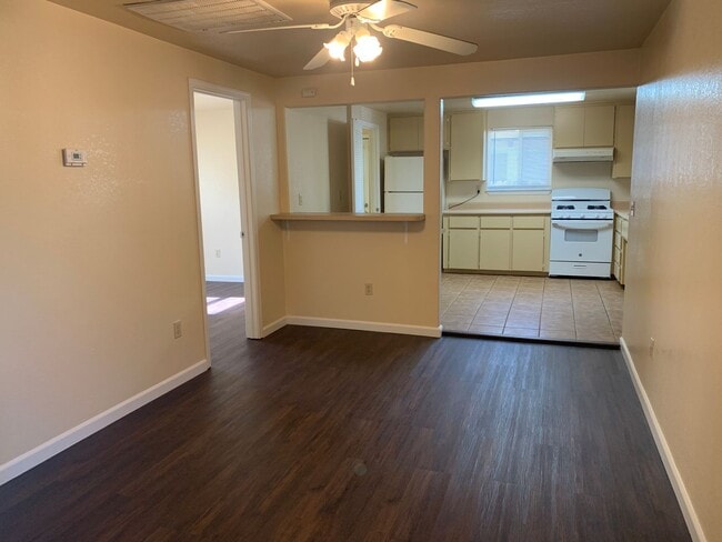 Photo - 3 bed / 2 ba house - Yuba City