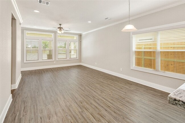 Photo - 1410 Holleman Dr