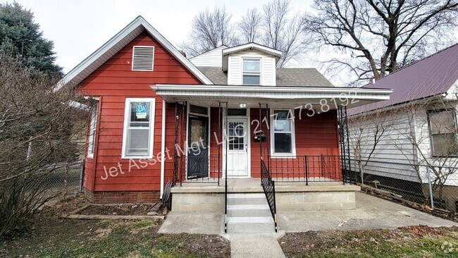 Building Photo - 4 bedroom HOUSE For Rent