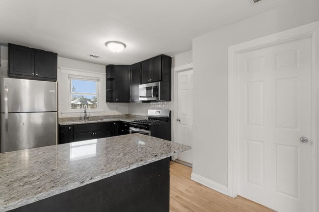 Photo - 1144 N Austin Blvd Unit 2