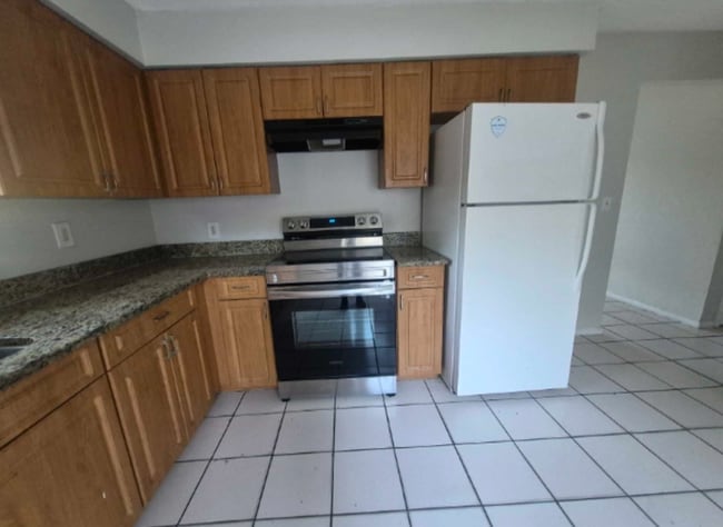 Photo - 15117 Avalon Ave