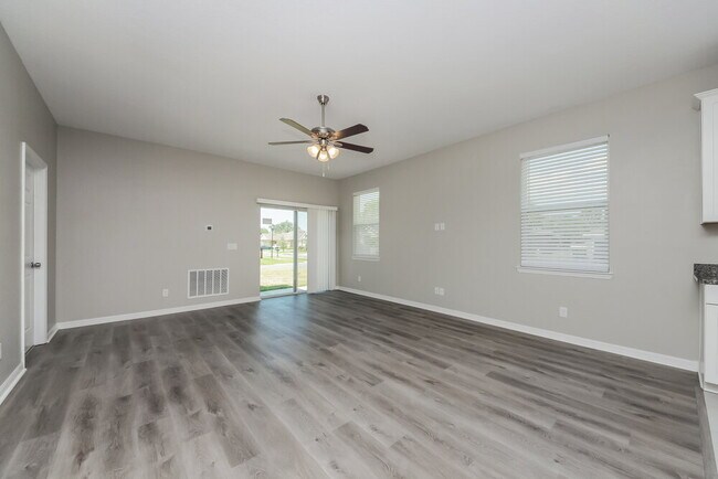 Photo - 2181 Grasmere View Pkwy N