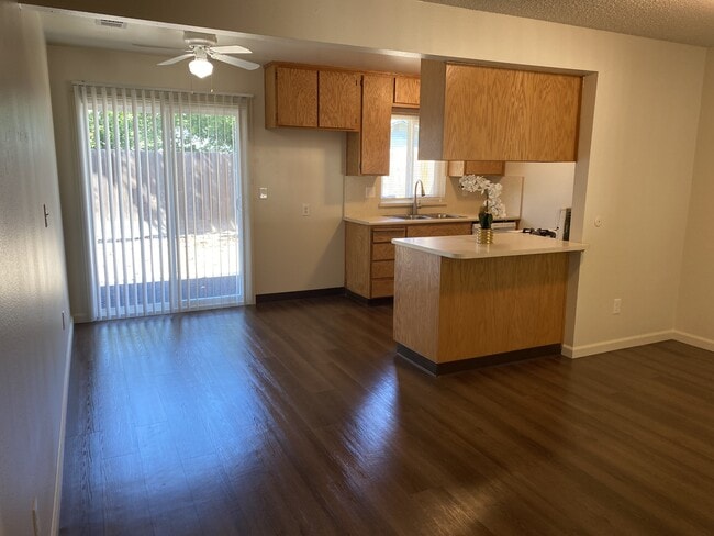 Photo - 1713 E Rumble Rd