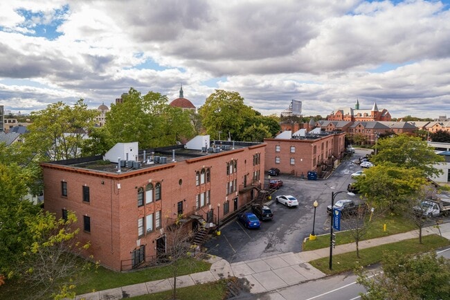 Griffin House Apartments