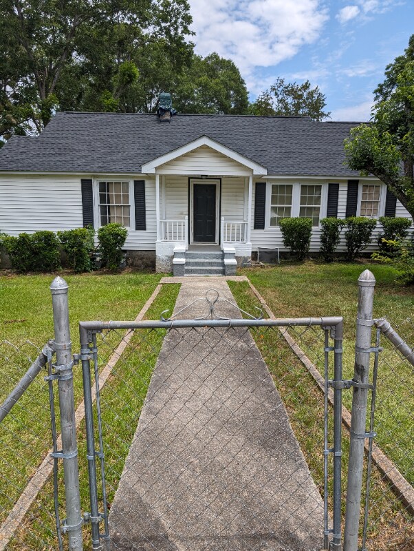 Photo - 176 Grady St