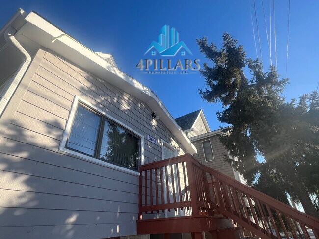 5647 Sohl Ave Unidad 2 (Upstairs)