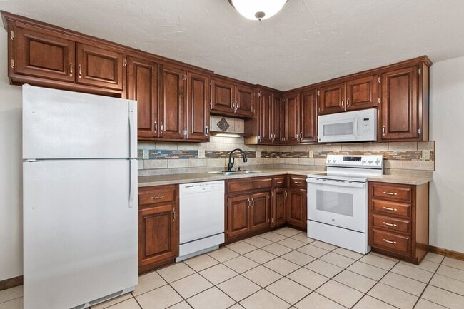 Photo - 2360 Canter Ln