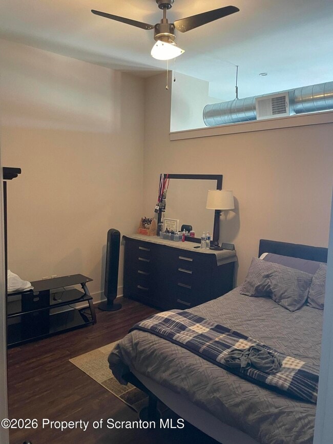 Photo - 322-322 Penn Ave