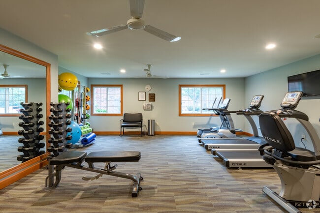 Workout Room - Brookfield Highlands Apartments 55+
