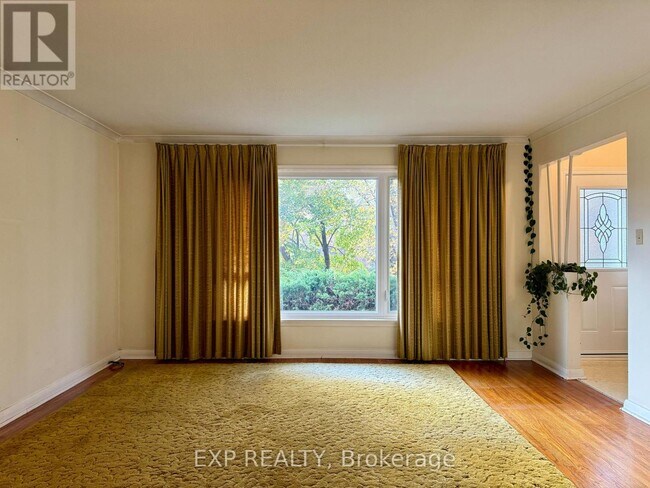 Photo - 29 Bayview Pkwy