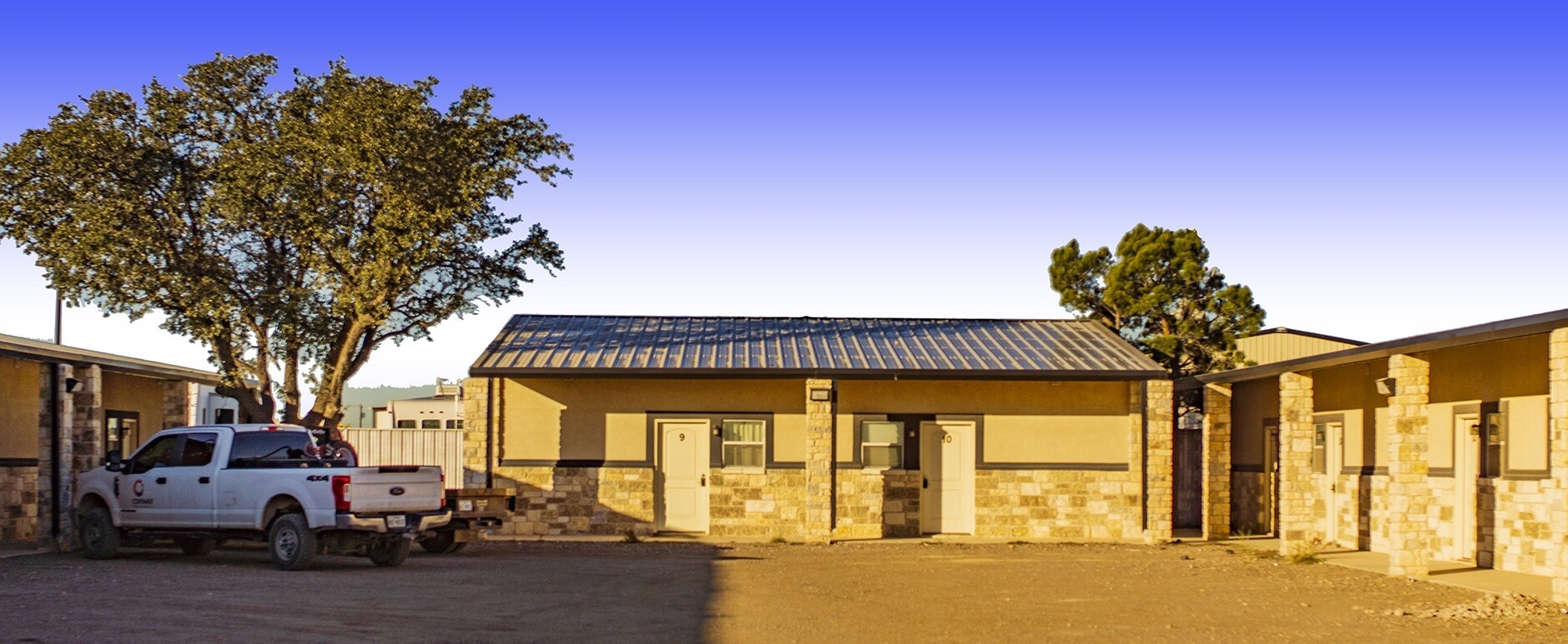 Photo - Elite Apartments and Trailer Park