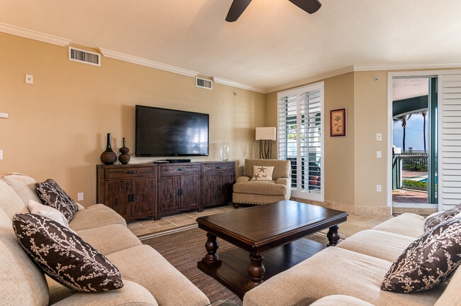 Photo - 2051 SE 3rd St Unit 101