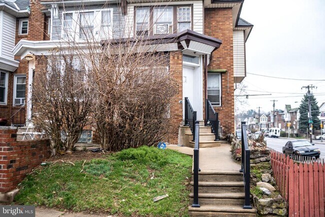Photo - 6601 N Gratz St