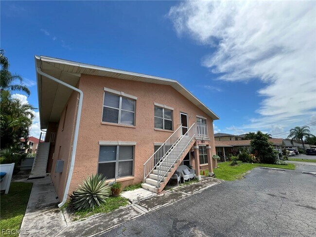 Photo - 3823 SE 11th Pl Unit 6