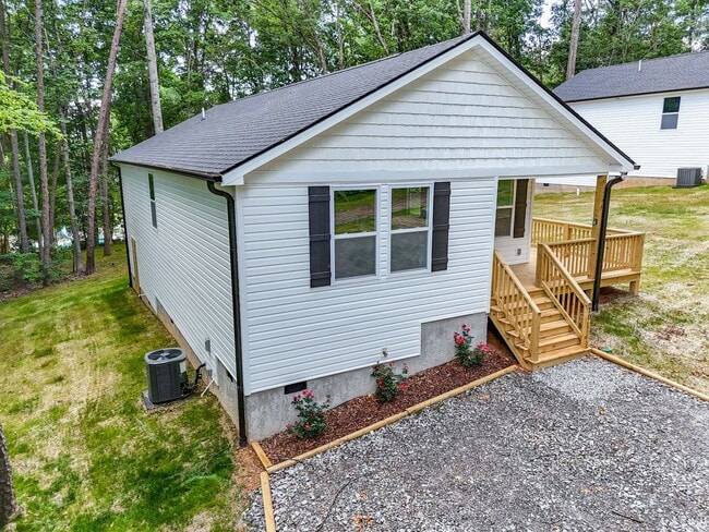Building Photo - Charming New Construction Home in Candler