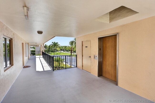 275 Palm Ave Unit D 203