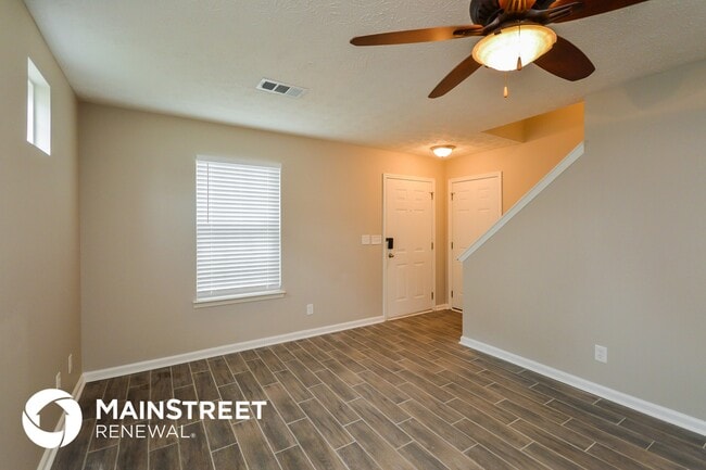 Photo - 140 Meadowridge Dr