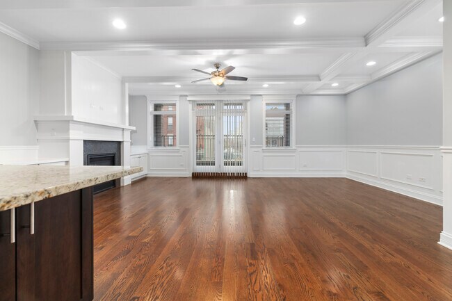 Photo - 1322 W Grand Ave Unit 2