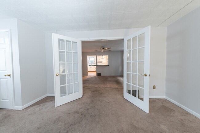 Photo - 849 S Franklin St