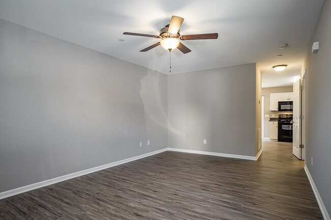 Photo - 402 Ellis Ave