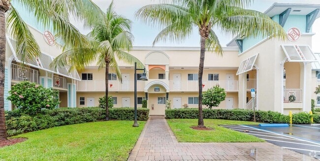 Building Photo - 1210 NW 13th St Unit 103 Rental
